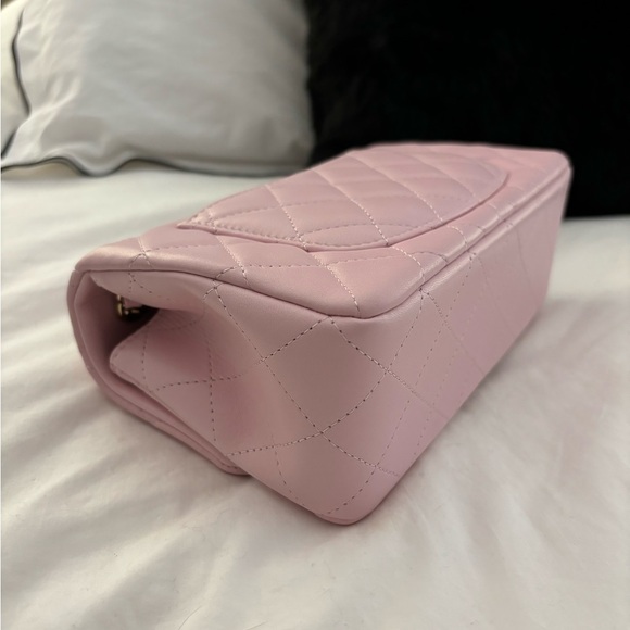 CHANEL π€ 24S Light Pink Lambskin Mini Classic Flap Bag - Picture 15 of 16